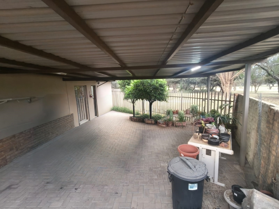 3 Bedroom Property for Sale in Waterkloof North West